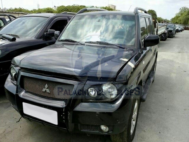 LOTE 035 - Mitsubishi Pajero GLS 2.0 16V 2010