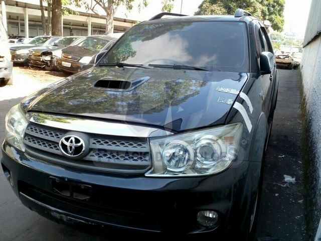 LOTE 033 - Toyota Hilux SW4 SRV 4x4 3.0 Turbo (aut) 2010