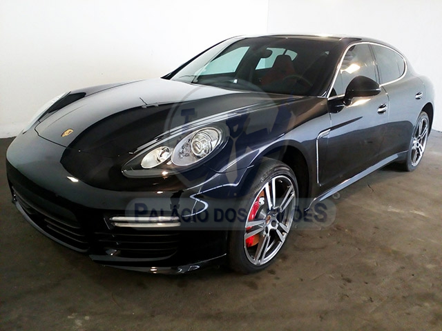 LOTE 027 - Porsche Panamera 4.8 Turbo 4WD 2011