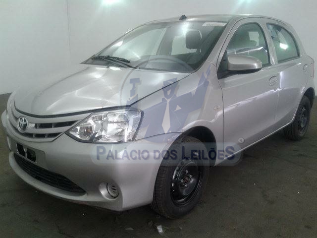 LOTE 036 - Toyota Etios L3 x 2016