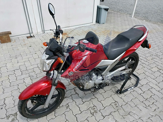 Lote 003 - YAMAHA FAZER YS 250 2011