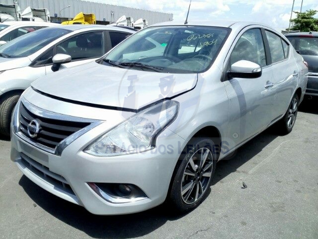 LOTE 039 - Nissan Versa 1.6 2017