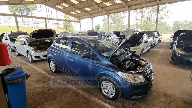 LOTE 013 - Chevrolet ONIX LTZ 1.4 8V FlexPower 2015