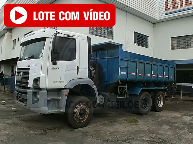 LOTE 005 - VW CNC 6x4 Basculante 2010