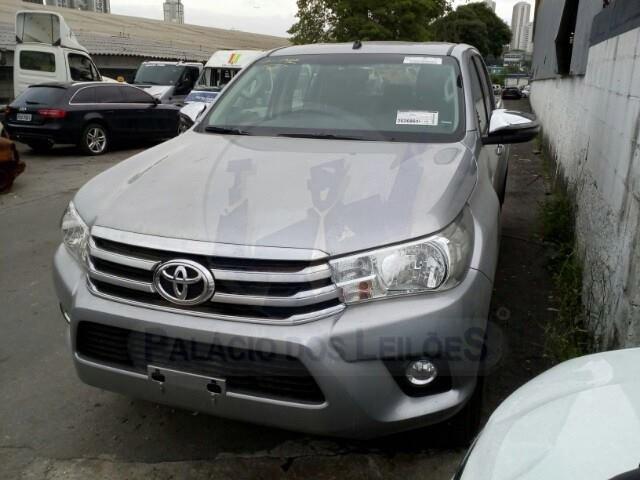 LOTE 028 - Toyota Hilux 2.8 TDI SRV CD 4x4 2017