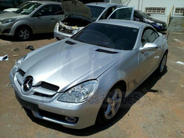 LOTE 038 - Mercedes-Benz SLK 200 Kompressor 2011