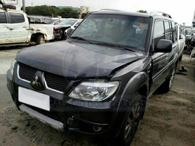 LOTE 028 - PAJERO TR4 2.0 16V 4x2