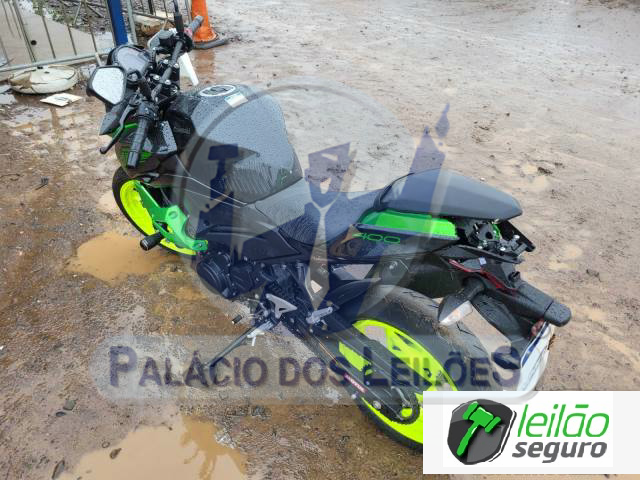 LOTE 019 KAWASAKI/Z400 