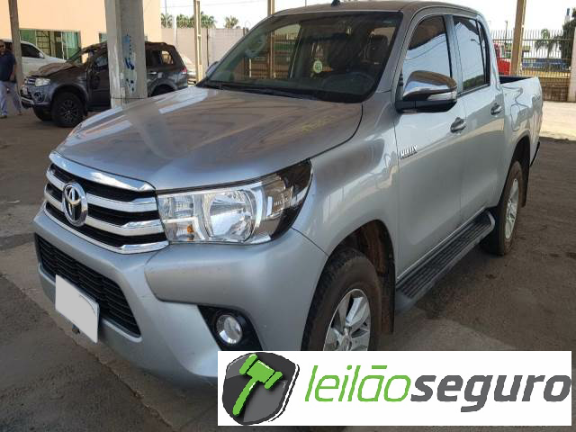 LOTE 002 TOYOTA HILUX CD 2017